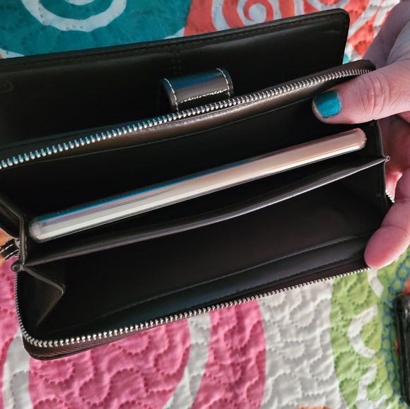 NWOT 💥💖 new price almost half price !!Coach  signature cloth /leather - Picture 3 of 16